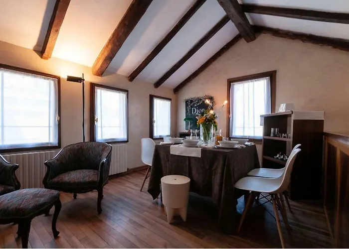 Esclusivo Appartamento- 6 Persone In Liberty Apartman *