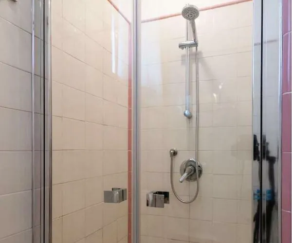 Esclusivo Appartamento- 6 Persone In Liberty Apartman *