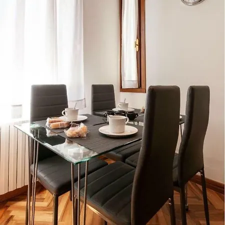 Esclusivo Appartamento- 6 Persone In Liberty Venetië-Lido