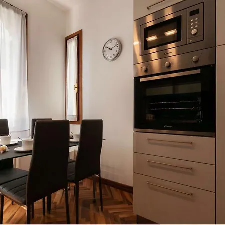 Appartement Esclusivo Appartamento- 6 Persone In Liberty Venetië-Lido