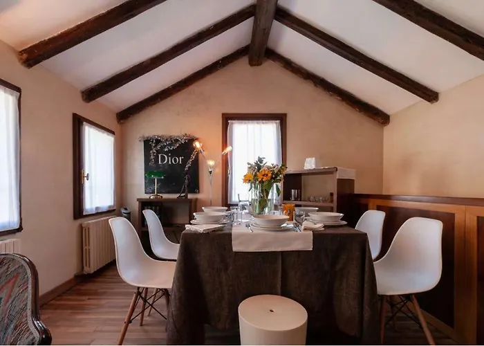 Esclusivo Appartamento- 6 Persone In Liberty * Venedigs Lido